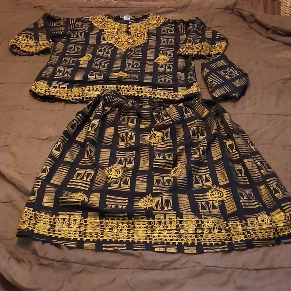 Beautiful African print skirt set - Picture 4 of 14